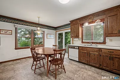 48 Green Avenue, New Canaan, CT 06840 - Photo 9