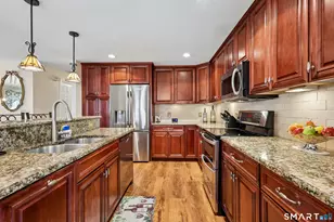 407 Curtiss St, Southington, CT 06489 - Photo 7