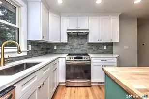 46 Forest Ct N, Hamden, CT 06518 - Photo 9