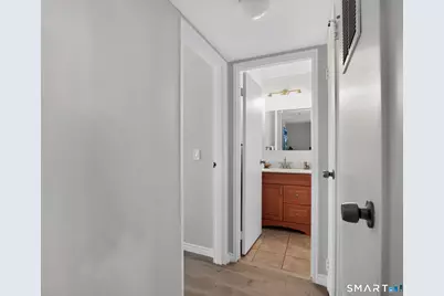 10 Bradley Circle #B10, Enfield, CT 06082 - Photo 15