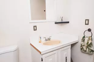 16 Stevens St, Windsor Locks, CT 06096 - Photo 15