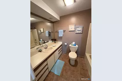 3227 East Main Street #E, Waterbury, CT 06705 - Photo 15