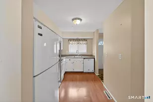 62 Monticello Dr, Branford, CT 06405 - Photo 11