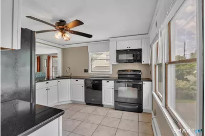 65 Doane Street, Manchester, CT 06042 - Photo 9