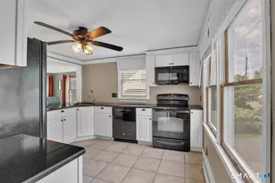 65 Doane St, Manchester, CT 06042 - Photo 9