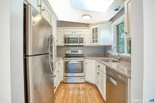 25 Oakview Cir, Westport, CT 06880 - Photo 7