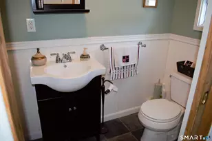 10 Hartford Ave, Old Lyme, CT 06371 - Photo 25