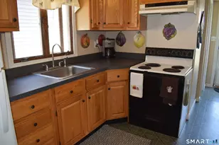 10 Hartford Ave, Old Lyme, CT 06371 - Photo 13