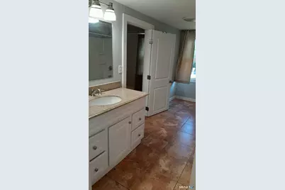 481 Hazard Avenue, Enfield, CT 06082 - Photo 9