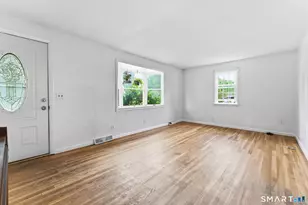 51 Orchard Dr, Montville, CT 06382 - Photo 9