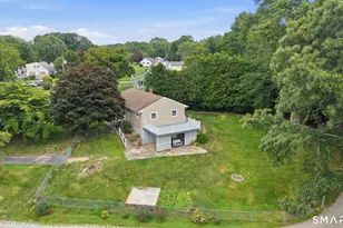 51 Orchard Dr, Montville, CT 06382 - Photo 3