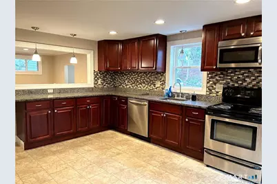 30 Fulton Drive, Groton, CT 06340 - Photo 5