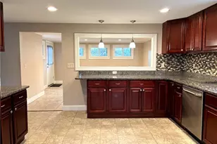 30 Fulton Dr, Groton, CT 06340 - Photo 7