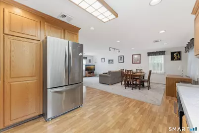 20 South Cobblers Court, East Lyme, CT 06357 - Photo 9