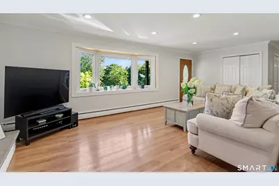 150 Suzanne Circle, Trumbull, CT 06611 - Photo 5