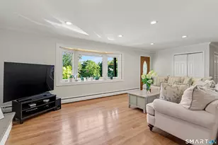 150 Suzanne Cir, Trumbull, CT 06611 - Photo 5