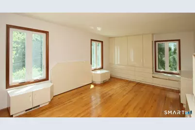 328 Saybrook Road, Orange, CT 06477 - Photo 15