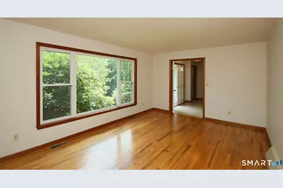 328 Saybrook Road, Orange, CT 06477 - Photo 11