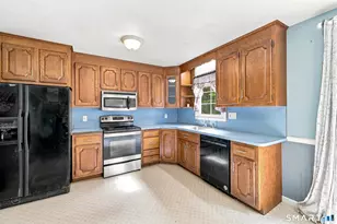 23 Knollwood Trail, Coventry, CT 06238 - Photo 11