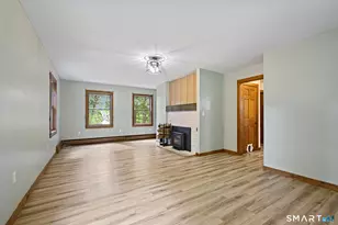 4 Railroad Ave, Plainfield, CT 06374 - Photo 9