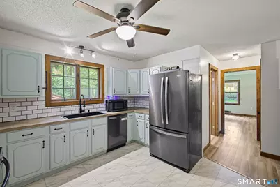 4 Railroad Avenue, Plainfield, CT 06374 - Photo 5