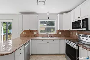 75 Burlington Rd, Farmington, CT 06085 - Photo 7