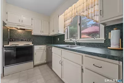 492 Dowd Avenue #492, Canton, CT 06019 - Photo 9