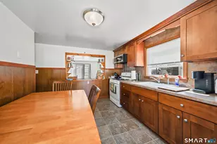 88 Carver St, Waterbury, CT 06708 - Photo 9