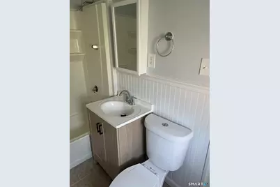 24 Circular Avenue #3B, Bridgeport, CT 06605 - Photo 17