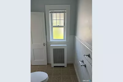24 Circular Avenue #3B, Bridgeport, CT 06605 - Photo 19