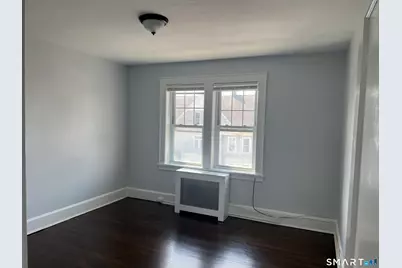 24 Circular Avenue #3B, Bridgeport, CT 06605 - Photo 5