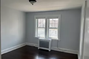 24 Circular Ave, Bridgeport, CT 06605 - Photo 5