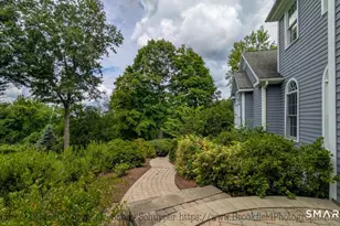 21 Cobblers Mill Rd, Newtown, CT 06482 - Photo 3