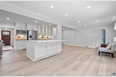 45 Woodridge Circle, Trumbull, CT 06611 - Photo 7