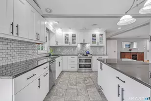 6 Norwood Terrace, Trumbull, CT 06611 - Photo 17