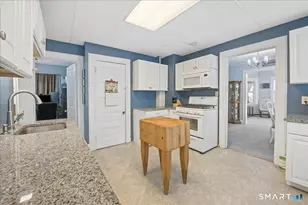 72 W Broad St, Stamford, CT 06902 - Photo 23