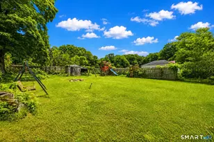 7 Maple Ave, East Windsor, CT 06106 - Photo 9
