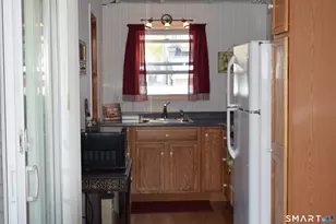 10 Hartford Ave, Old Lyme, CT 06371 - Photo 23