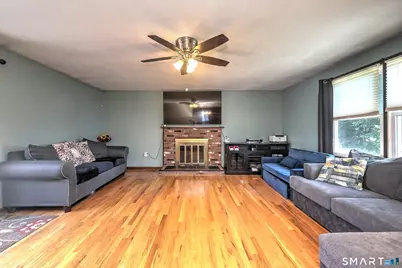160 Tanglewood Drive, Hamden, CT 06518 - Photo 11