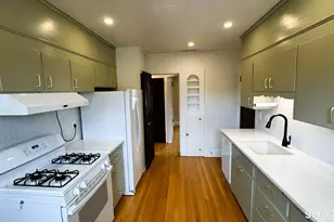 36 Somerset St, West Hartford, CT 06110 - Photo 11