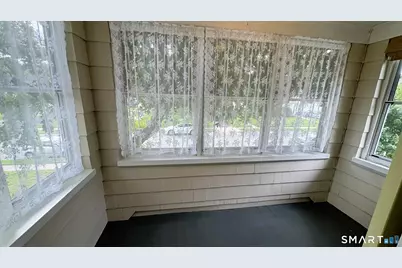 36 Somerset Street, West Hartford, CT 06110 - Photo 21