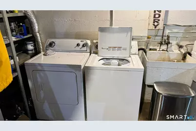 36 Somerset Street, West Hartford, CT 06110 - Photo 31