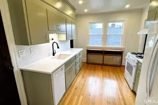 36 Somerset St, West Hartford, CT 06110 - Photo 9