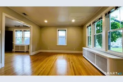 36 Somerset Street, West Hartford, CT 06110 - Photo 3