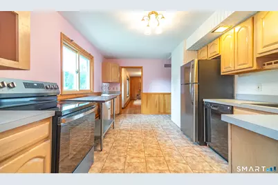 25 Lynn Drive, Wallingford, CT 06492 - Photo 3