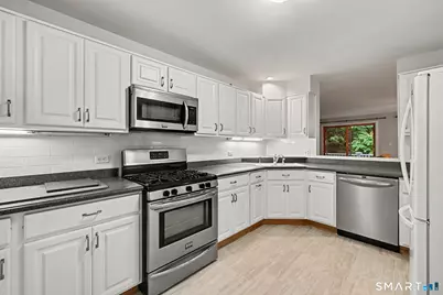 453 East Putnam Avenue #4G, Greenwich, CT 06807 - Photo 5