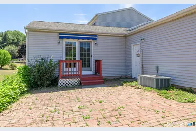23 Sara Circle, North Haven, CT 06473 - Photo 3