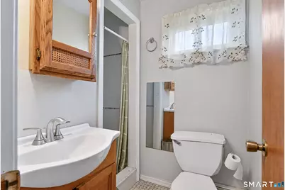 8 Davis Street, Danbury, CT 06810 - Photo 9