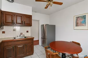 8 Davis St, Danbury, CT 06810 - Photo 15