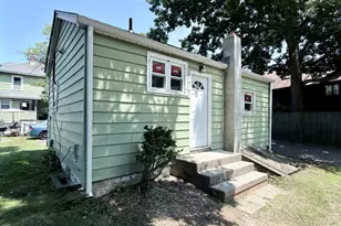 216 Nagatuck Ave, Milford, CT 06460 - Photo 1